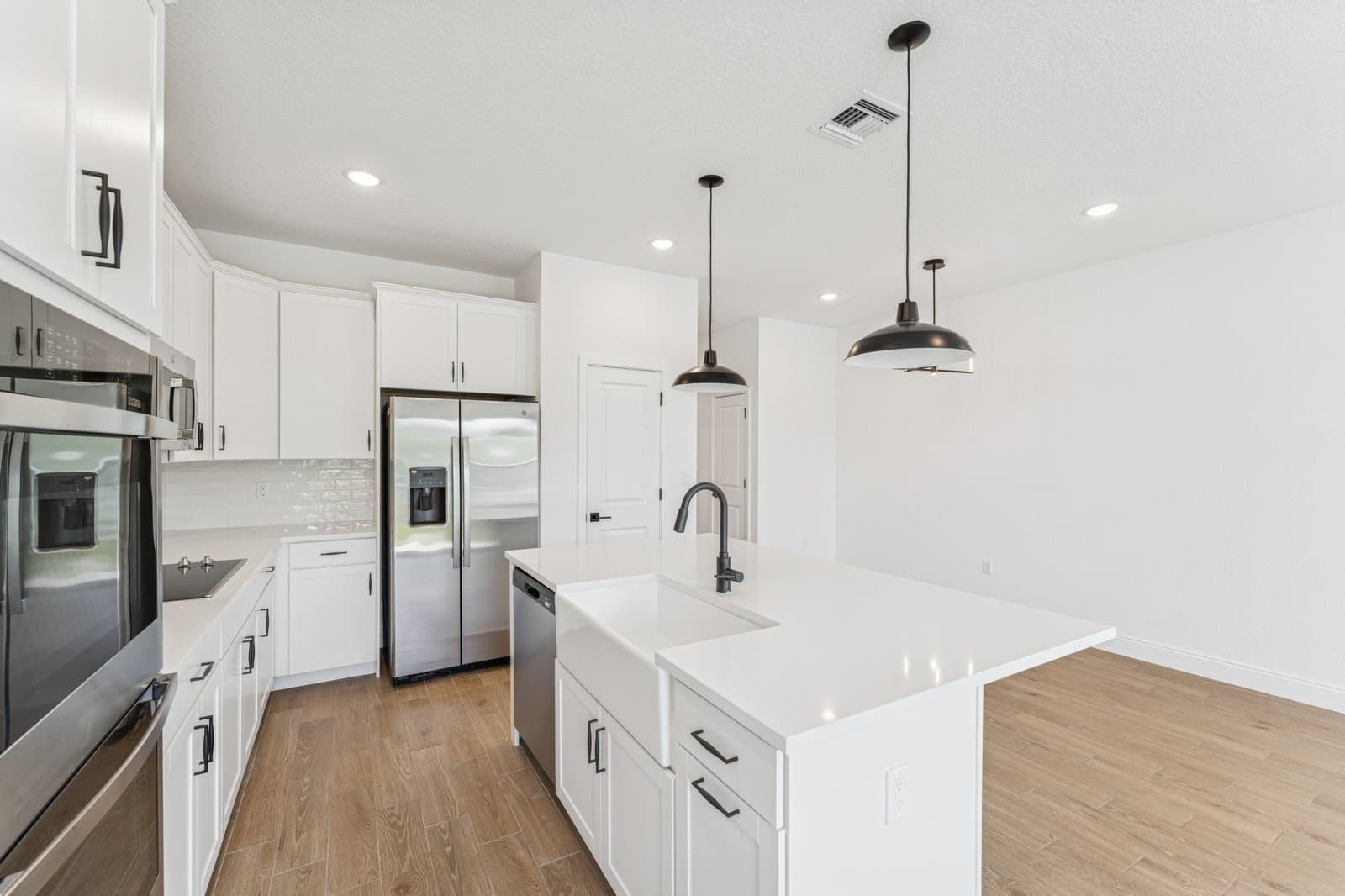 Kitchen with vast island