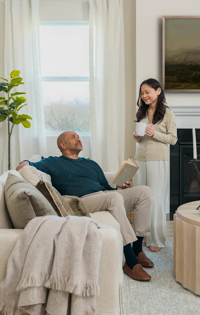 149293 Elevon Couple in Great Room Farmhouse Palette 6 Level 1 USP Crop