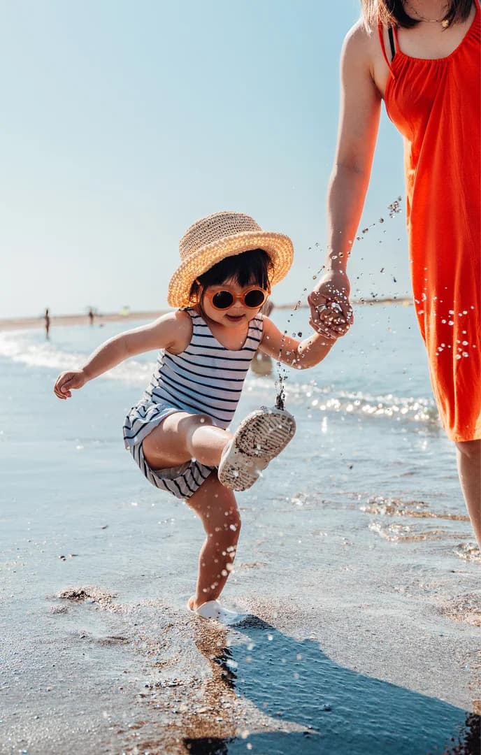 203089 USP Crop Beach