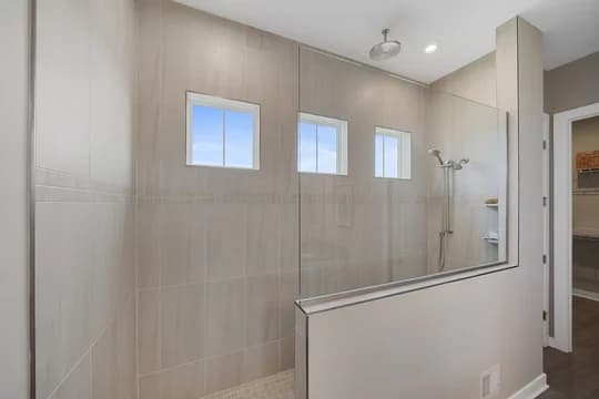 117256 Tower Hill Killarney Loft Primary Spa Bath