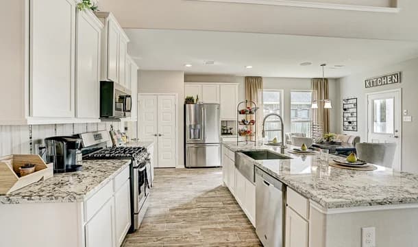 River s Edge Leo Kitchen