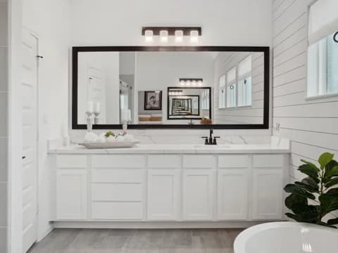 Tejas Landing Margaret Primary Bath