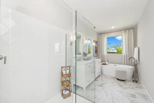 Creekshaw Tacoma II Primary Bath Classic Palette 6 Level 1 Modern Classic