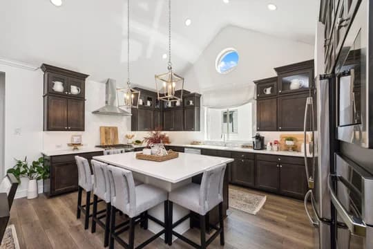 Creekshaw Tacoma II Kitchen Classic Palette 6 Level 1 Modern Classic