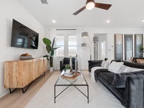 Piccolina San Antonio great room Loft Palette 6 Level 1