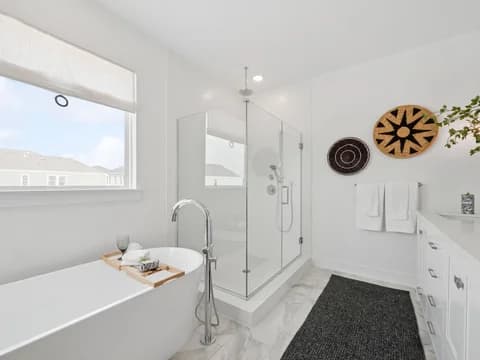 Piccolina San Antonio Primary bath Loft Palette 6 Level 1