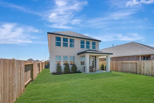 Bergamo Seaview backyard Loft Palette 6 Level 1