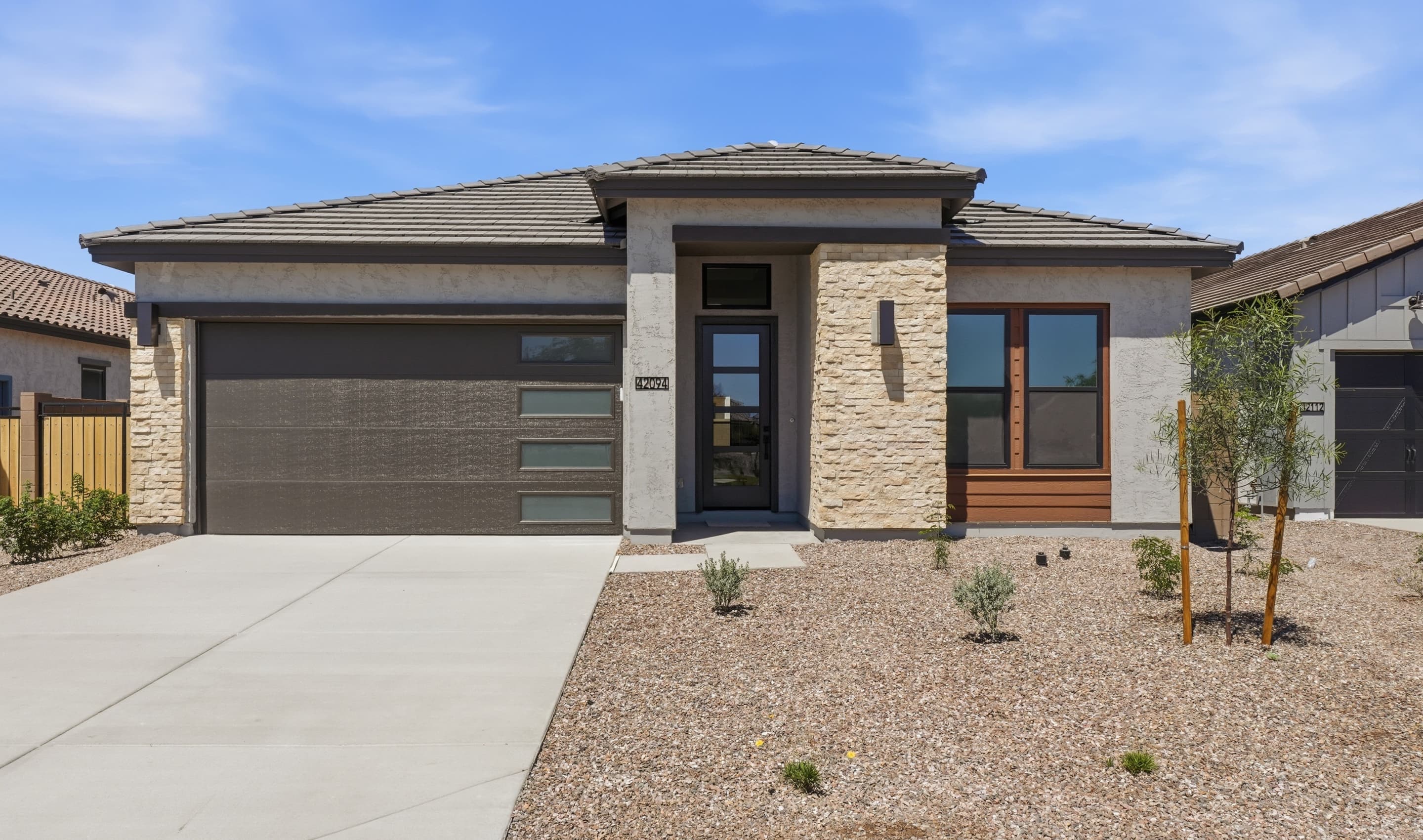 Warren Contemporary ZA