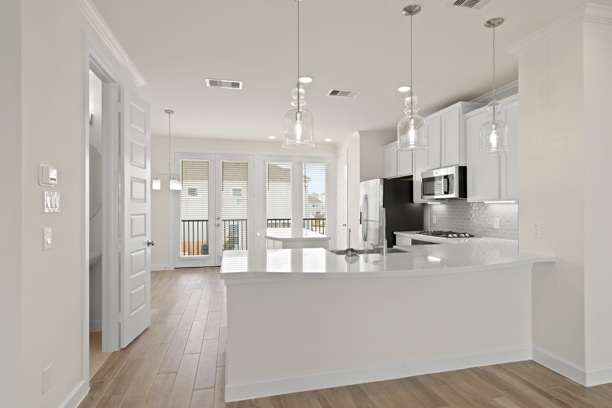 Kitchen with functional peninsula